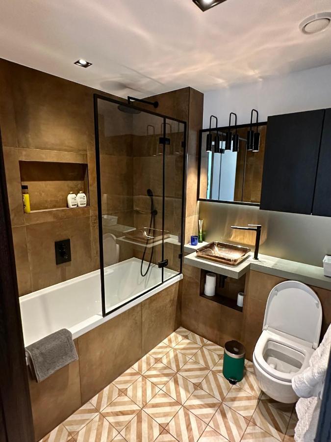 Luxury Central Flat With Stunning Views And Pool Лондон Экстерьер фото