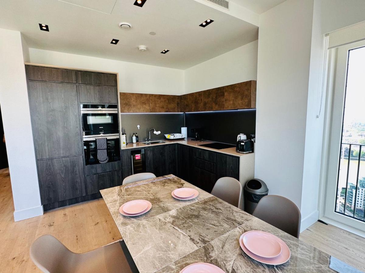 Luxury Central Flat With Stunning Views And Pool Лондон Экстерьер фото